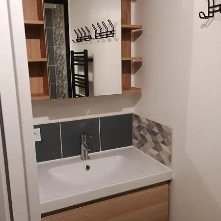 Appartement Rez-de-jardin Proche Gare